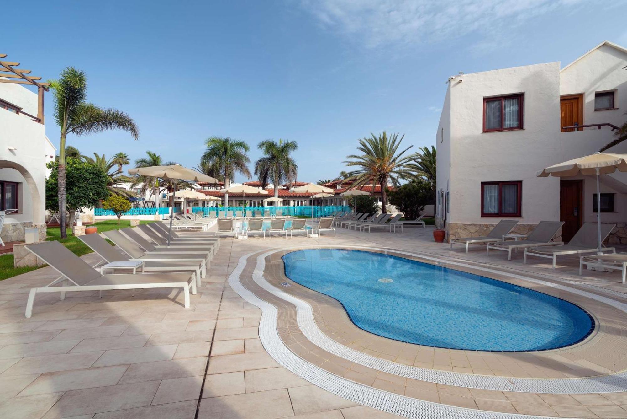 Alua Suites Fuerteventura Corralejo Bagian luar foto