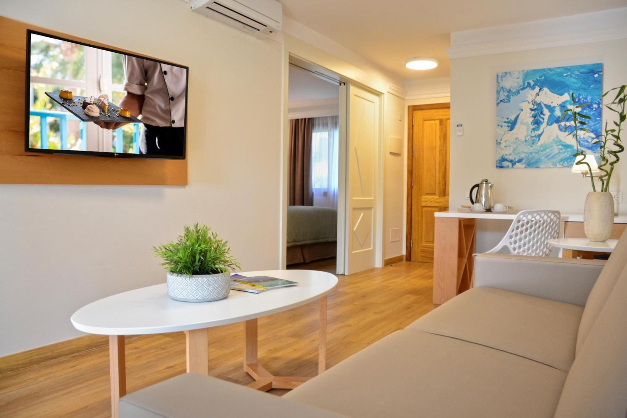Alua Suites Fuerteventura Corralejo Bagian luar foto